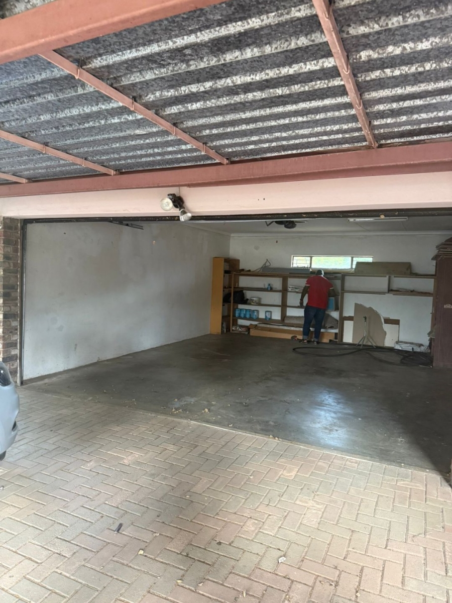  Bedroom Property for Sale in Miederpark North West